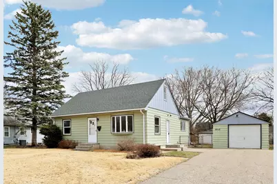 5848 Pennsylvania Avenue N, Crystal, MN 55428 - Photo 1