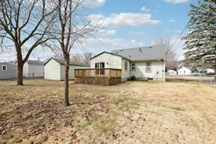 5848 Pennsylvania Ave N, Crystal, MN 55428 - Photo 15