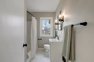 5848 Pennsylvania Ave N, Crystal, MN 55428 - Photo 9