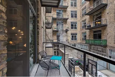 521 S 7th St #203, Minneapolis, MN 55415 - Photo 9