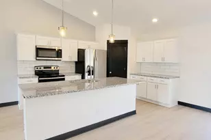 1116 11th Ave SE, Waseca, MN 56093 - Photo 5