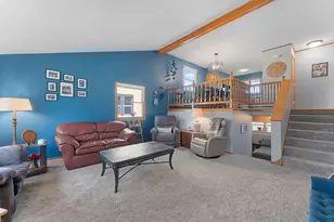 3930 Vera Cruz Ave N, Robbinsdale, MN 55422 - Photo 3