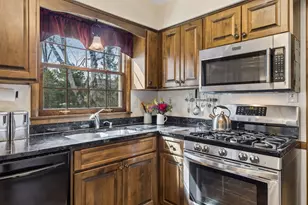 615 Narcissus Ln N, Plymouth, MN 55447 - Photo 11