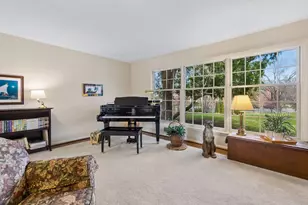 615 Narcissus Ln N, Plymouth, MN 55447 - Photo 5