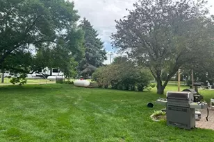 306 E 2nd St, Minneota, MN 56264 - Photo 23