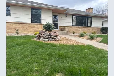 306 E 2nd Street, Minneota, MN 56264 - Photo 3