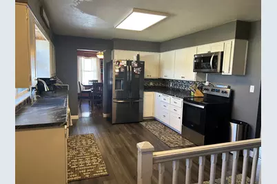 306 E 2nd Street, Minneota, MN 56264 - Photo 5