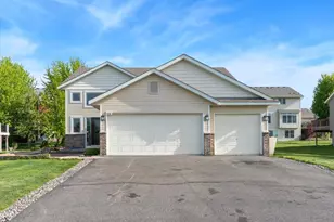 526 Hackney Ave, Shakopee, MN 55379 - Photo 1