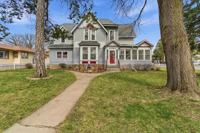 125 E 2nd Street, Blue Earth, MN 56013 - Photo 1