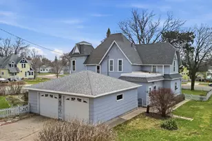 125 E 2nd St, Blue Earth, MN 56013 - Photo 3