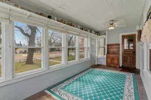 125 E 2nd St, Blue Earth, MN 56013 - Photo 7