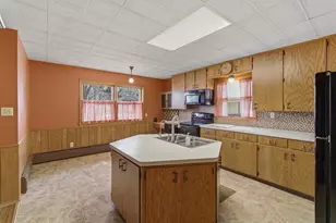 125 E 2nd St, Blue Earth, MN 56013 - Photo 11