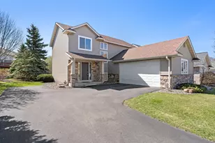 2888 Wyndam Ct, Shakopee, MN 55379 - Photo 3