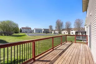 2888 Wyndam Ct, Shakopee, MN 55379 - Photo 51