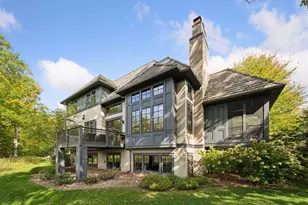 425 Carpenters Pt, Wayzata, MN 55391 - Photo 3