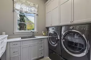 425 Carpenters Pt, Wayzata, MN 55391 - Photo 41