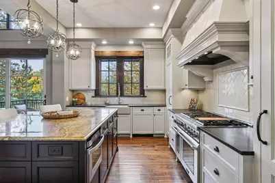 425 Carpenters Point, Wayzata, MN 55391 - Photo 29