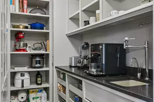 425 Carpenters Pt, Wayzata, MN 55391 - Photo 29