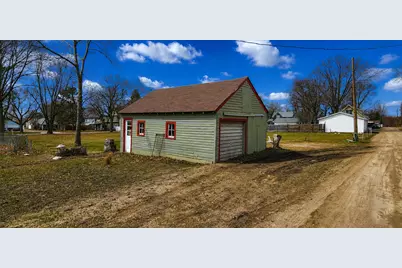 131 E Schlieman Avenue, Appleton, MN 56208 - Photo 3