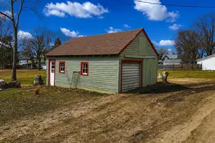 131 E Schlieman Ave, Appleton, MN 56208 - Photo 3