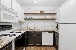 66 9th St E, Saint Paul, MN 55101 - Photo 15