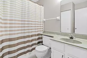 66 9th St E, Saint Paul, MN 55101 - Photo 13