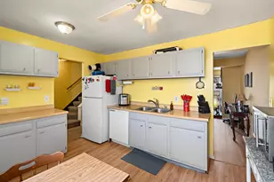 418 Dorland Pl, Maplewood, MN 55119 - Photo 9