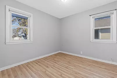 8155 Wentworth Avenue S, Bloomington, MN 55420 - Photo 11