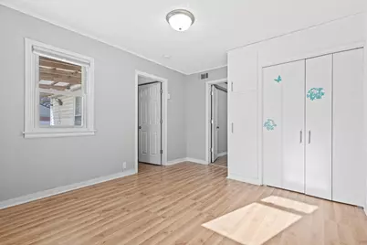 8155 Wentworth Avenue S, Bloomington, MN 55420 - Photo 9