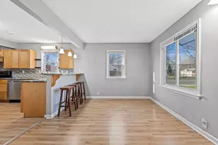 8155 Wentworth Ave S, Bloomington, MN 55420 - Photo 5