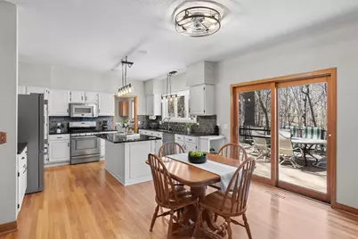 2140 Stone Creek Drive, Chanhassen, MN 55317 - Photo 7