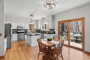 2140 Stone Creek Dr, Chanhassen, MN 55317 - Photo 7