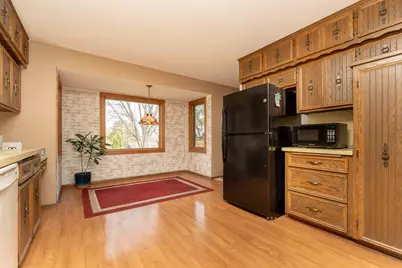 502 Highland Drive, Chanhassen, MN 55317 - Photo 5