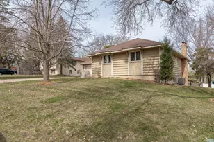 502 Highland Dr, Chanhassen, MN 55317 - Photo 39