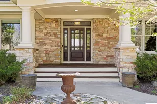 1750 Lucy Ridge Ct, Chanhassen, MN 55317 - Photo 3