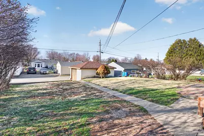 1592 Hoyt Avenue E, Saint Paul, MN 55106 - Photo 3