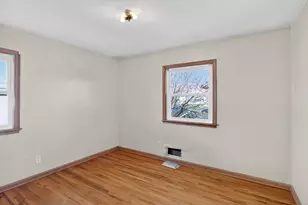 1592 Hoyt Ave E, Saint Paul, MN 55106 - Photo 17