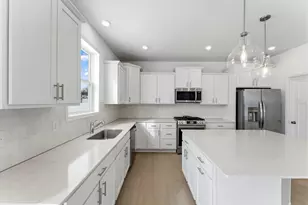 7534 Upper 42nd St N, Oakdale, MN 55128 - Photo 3