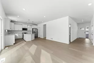 7534 Upper 42nd St N, Oakdale, MN 55128 - Photo 5