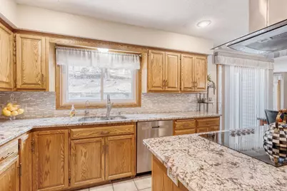 4120 Minnesota Lane N, Plymouth, MN 55446 - Photo 13