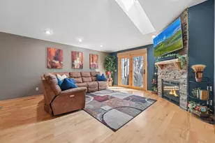 5125 Stoney Bridge Ct, Minnetonka, MN 55345 - Photo 9