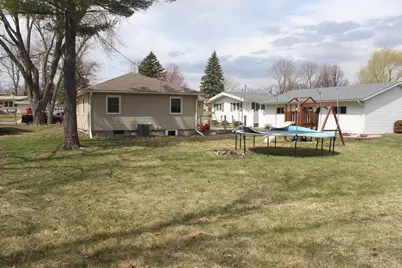 1109 S Moore Street, Blue Earth, MN 56013 - Photo 7