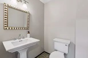 2027 Emerson Ave S, Minneapolis, MN 55405 - Photo 19