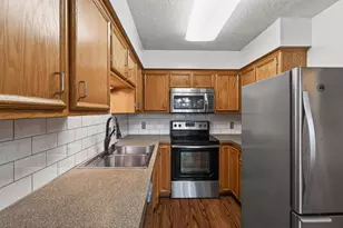 14132 Heywood Path, Apple Valley, MN 55124 - Photo 9