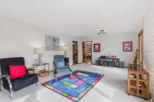 2468 Hamline Ave N, Roseville, MN 55113 - Photo 9