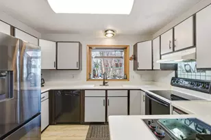 2468 Hamline Ave N, Roseville, MN 55113 - Photo 11