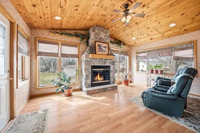 126 Madison Avenue N, Lester Prairie, MN 55354 - Photo 3