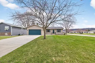 706 12th St E, Wabasha, MN 55981 - Photo 31