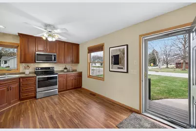 706 12th Street E, Wabasha, MN 55981 - Photo 3