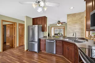 706 12th St E, Wabasha, MN 55981 - Photo 5